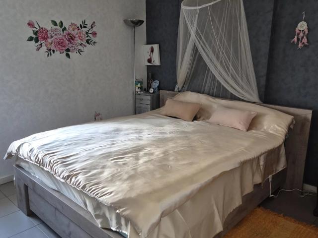 Maison de plain pied de 88m²+ dépendances et petit terrain