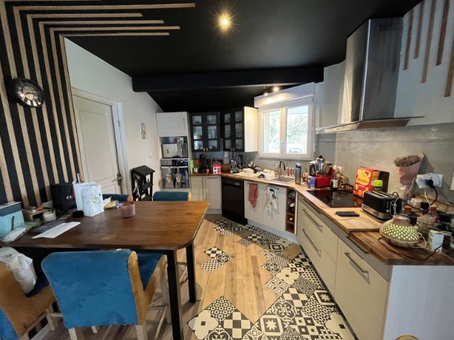 Maison de plain pied de 94 M2 avec jardin 1469 M2