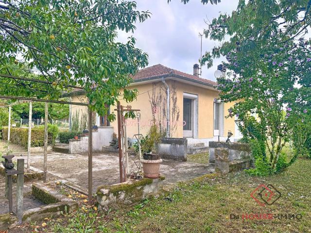 Maison de plain pied de 95m2 /3 chambres avec garage et terrain plat