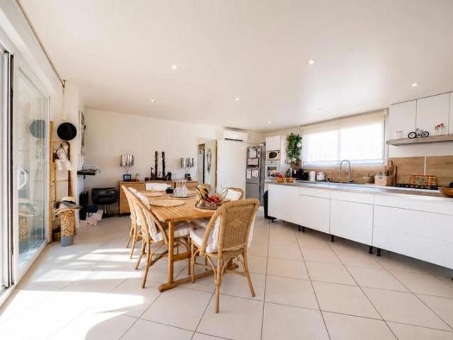 Maison de plain pied de 113 m² à Neuville sur Ain