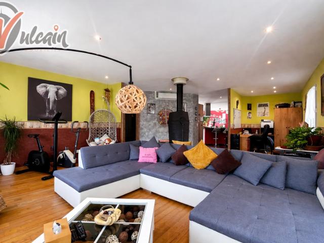 Maison de plain pied de 171 m2 habitables à Montmorin sur une parcelle de 1 276m2