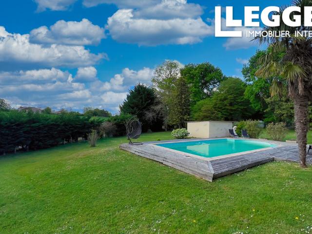 Maison de plain pied de 180m2 habitables sur 4131m2 de terrain