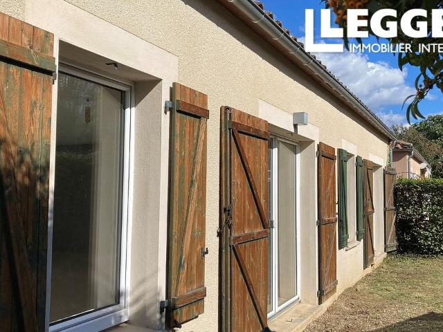 Maison de plain pied de 2011 – 3 chambres – Jardin – Commerces à pied