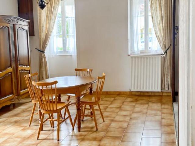 Maison de plain pied de 2 chambres avec grenier aménageable