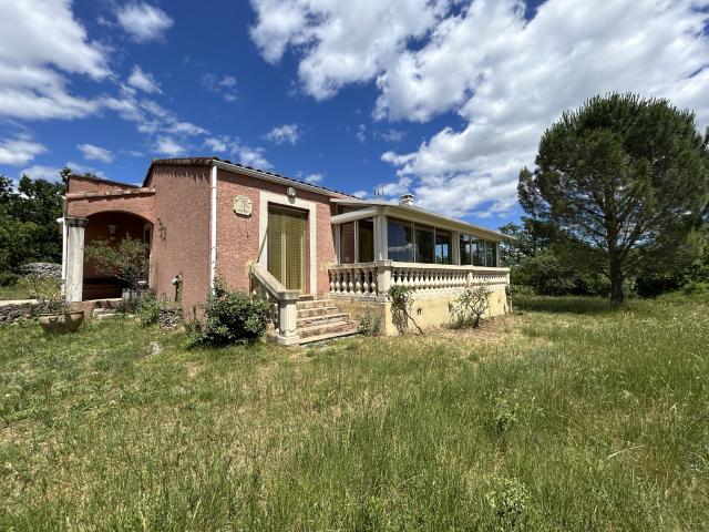 Maison de plain pied en plein coeur de nature sur un terrain de 16932 m2