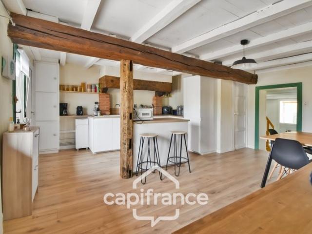 Maison de plain pied entièrement rénovée avec jardin clos, d. 113m² Bletterans