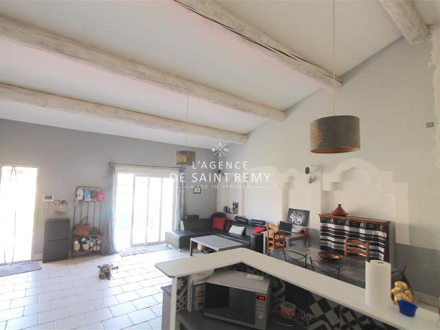 Maison de plain pied et local professionnel 107m² Saint Rémy de Provence