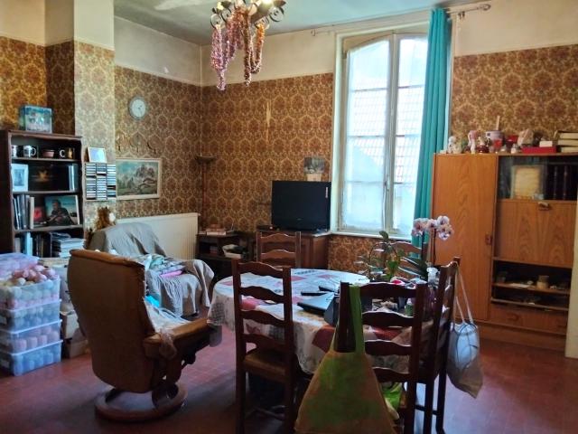 Maison de plain pied offrant de beaux volumes