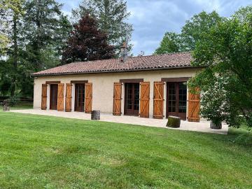 Maison de plain pied proche Persac 5 pièce s 112.36 m2 4 c. 112m² Persac