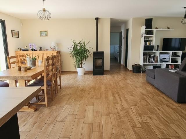 maison de plain pied récente 97 m2 avec garage