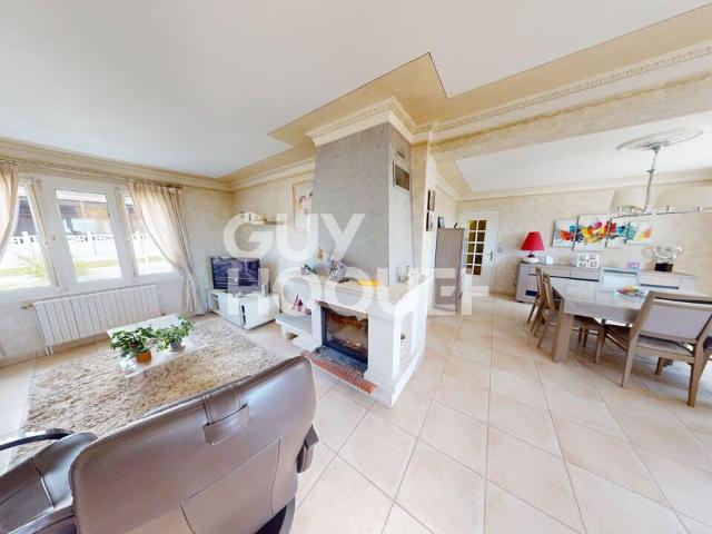 Maison de plain pied spacieuse à vendre à Loisy en Brie Réf 6143