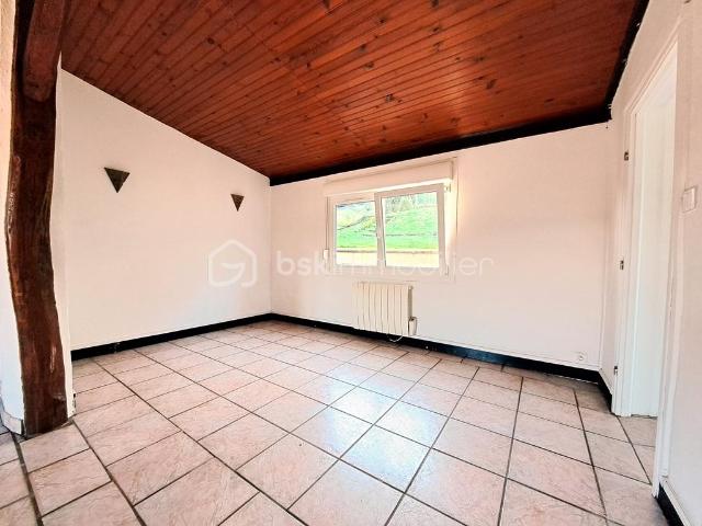 MAISON DE PLAIN PIED SUR LA COMMUNE DE MAREUIL CAUBERT