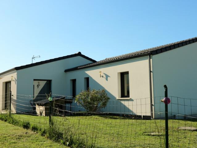 Maison de Plain pieds entre Saintes et Pons