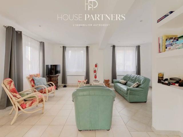 Maison de prestige de 170 m2 en location Rueil Malmaison, France