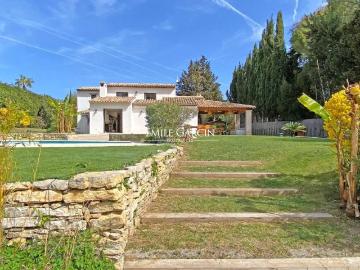 Maison de prestige de 180 m2 en location Mougins, France
