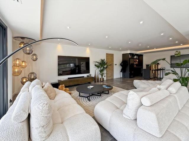 Maison de prestige de 215 m2 en vente Saint Rémy de Provence, Provence Alpes Côte d'Azur
