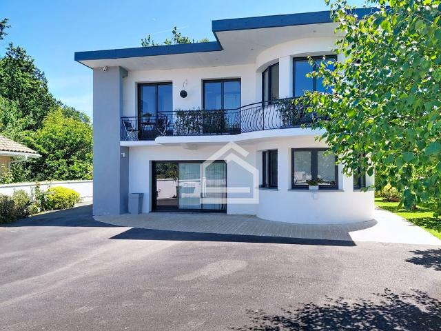 Maison de prestige de 226 m2 en vente Gradignan, France