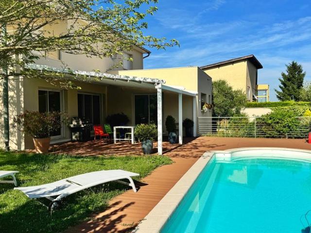 Maison de prestige de 240 m2 en vente Saint Cyr sur le Rhône, Auvergne Rhône Alpes