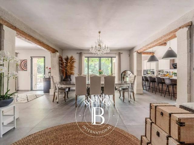 Maison de prestige de 257 m2 en vente Paradou, France