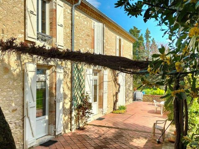 Maison de 8 pièces de luxe en vente à Mauvezin, France