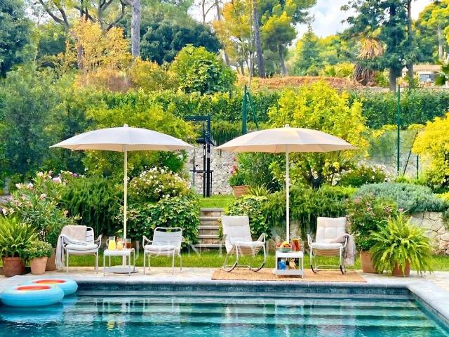 Maison de luxe de 270 m2 en location Mougins, Provence Alpes Côte d'Azur