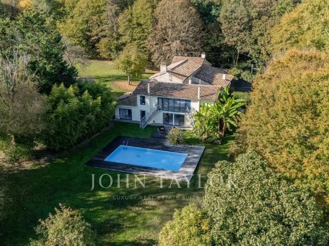 Maison de prestige de 455 m2 en vente Latresne, France