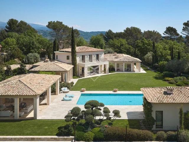 Maison de luxe en location à Tourrettes, France