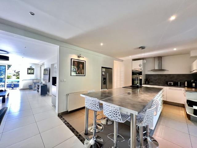 Maison de luxe de 342 m2 en vente Marcoussis, Île de France