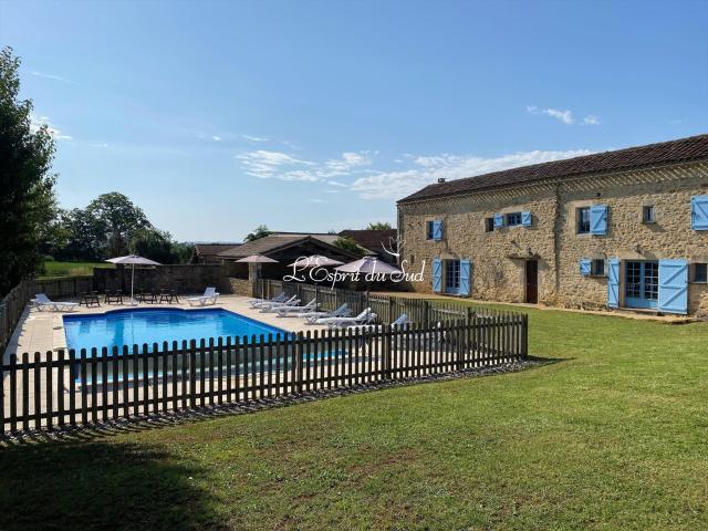 Maison de qualité exceptionelle avec piscine 232m² Verfeil