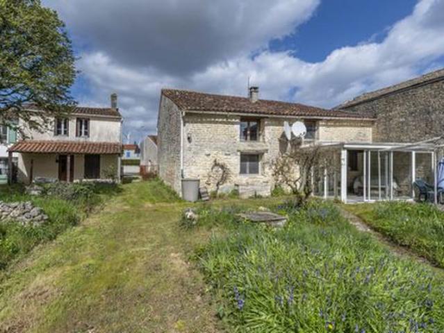 Maison de trois chambres avec gîtes