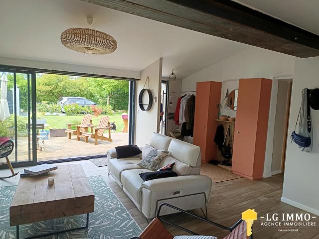Maison de trois chambres situées dans un cadre tranquille, à. 153m² Chenac Saint Seurin d'Uzet