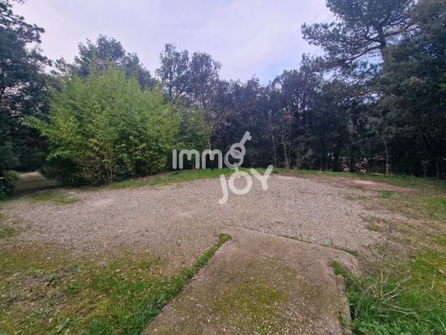 MAISON DE TYPE 4 DE 93 M2 SUR TERRAIN DE 4800 M2 PALAJA