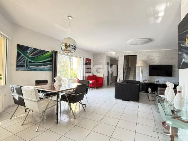 Maison de type 4 sur parcelle de 1136 m2 119m² Alès