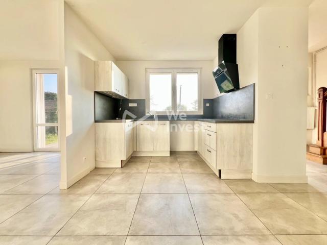 Maison de type 5 avec 4 chambres, 113 m² habitables, dépendanc