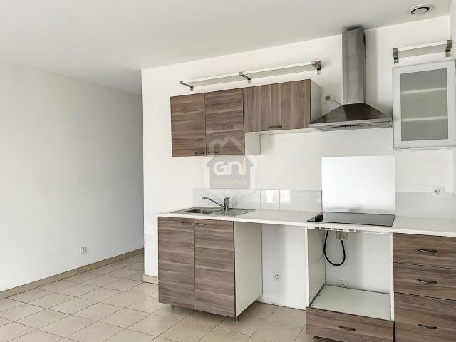 Maison de Type 2 de plain pied en campagne de Berre l'étang avec terrasse, Berre l etang
