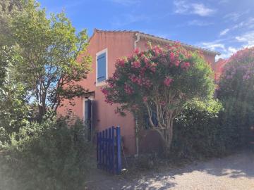 Maison de type 3 piscine commune