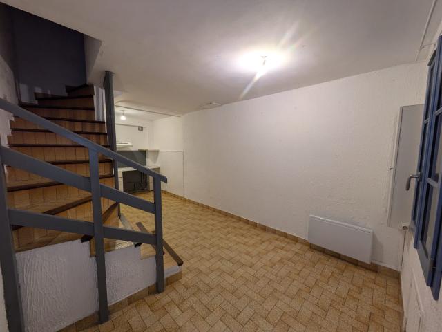 Maison de type T3 de village avec cour Gruissan