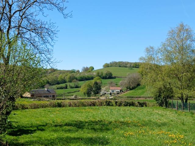 Maison de vacances à Jeaux commune de Mhère, entre Lormes et. 59m² Mhère