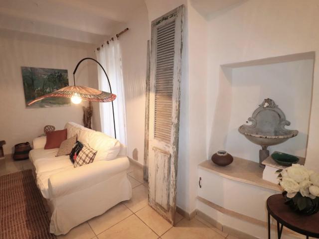 Maison de village 4/5 P 182 m2 habitables avec terrasse de 3. 185m² Brignon