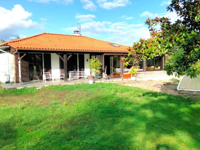 Maison de Village, 4 Chambres, Studio Indépendant, 1.3 hecta. 170m² Val de Bonnieure