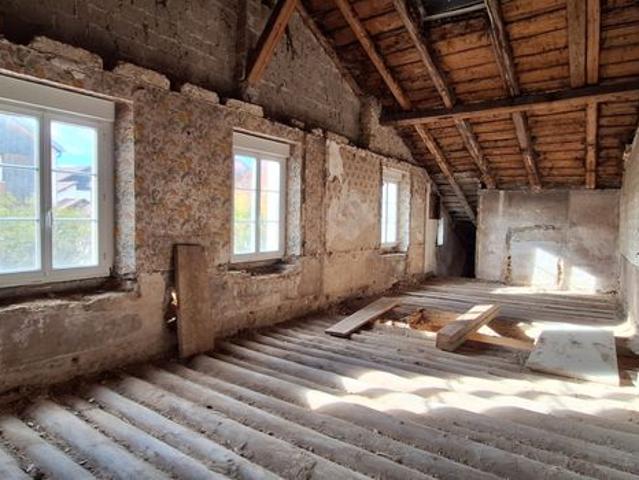 Maison de village 4 pièces 300 m²
