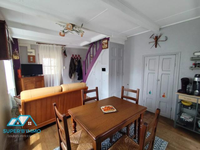maison de village 60 m2 avec dépendance
