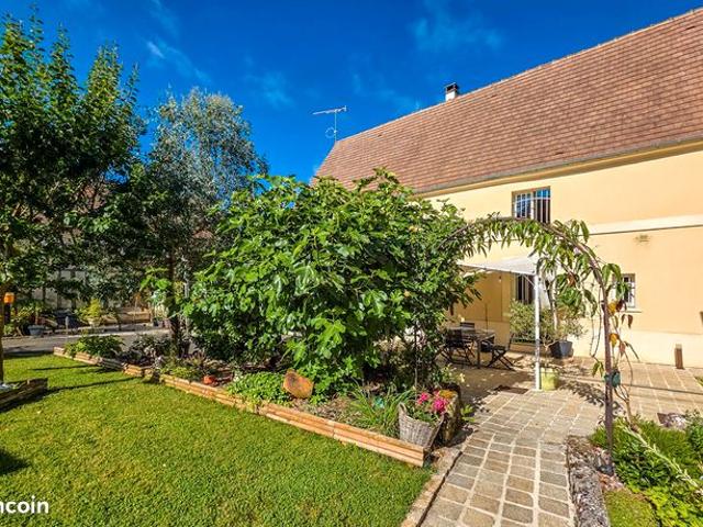 Maison de village 6 pièces 299 m²