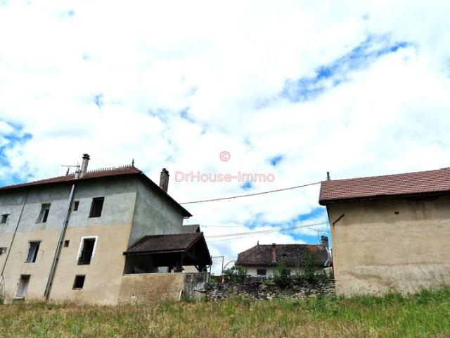 Maison de village avec dépendance