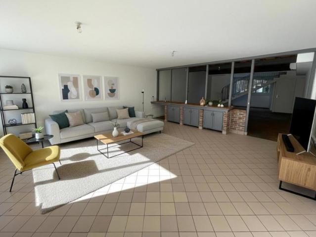 Maison de village 7 pièces 230m²