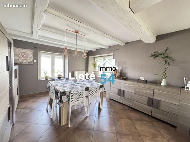 Maison de village 8 pièces 183 m²