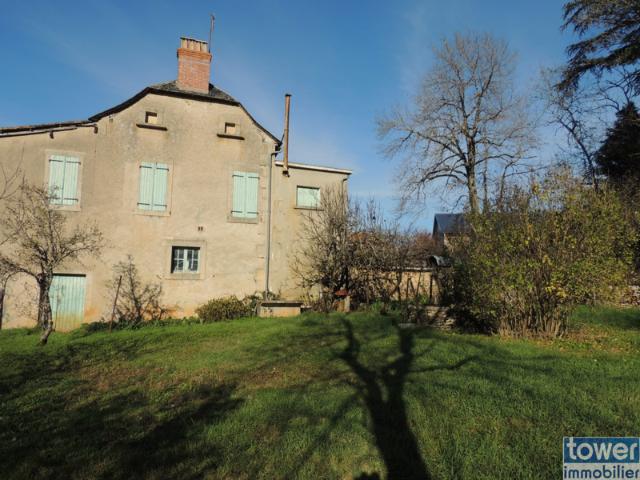 Maison de village 93 m2 avec dépendances Proche Villefranc