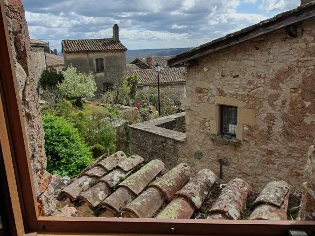 MAISON DE VILLAGE