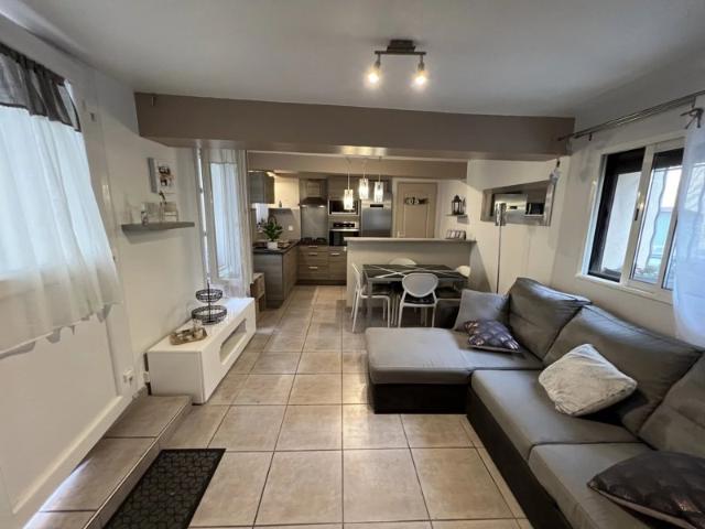 MAISON DE VILLAGE 99500€ comme neuve …