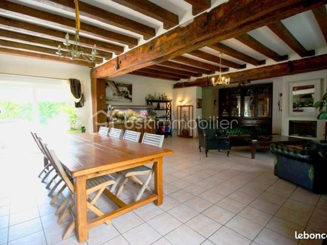 Maison de village 9 pièces 530 m²